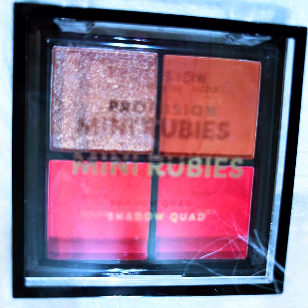 NWT Profusion Mini Rubies Palette